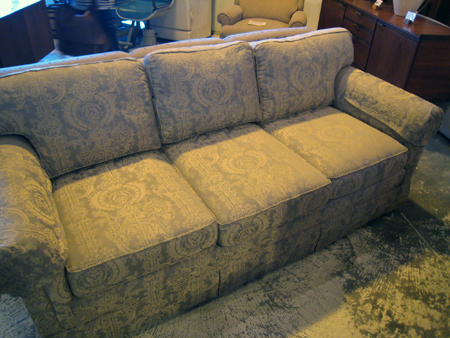 sofa1105.JPG
