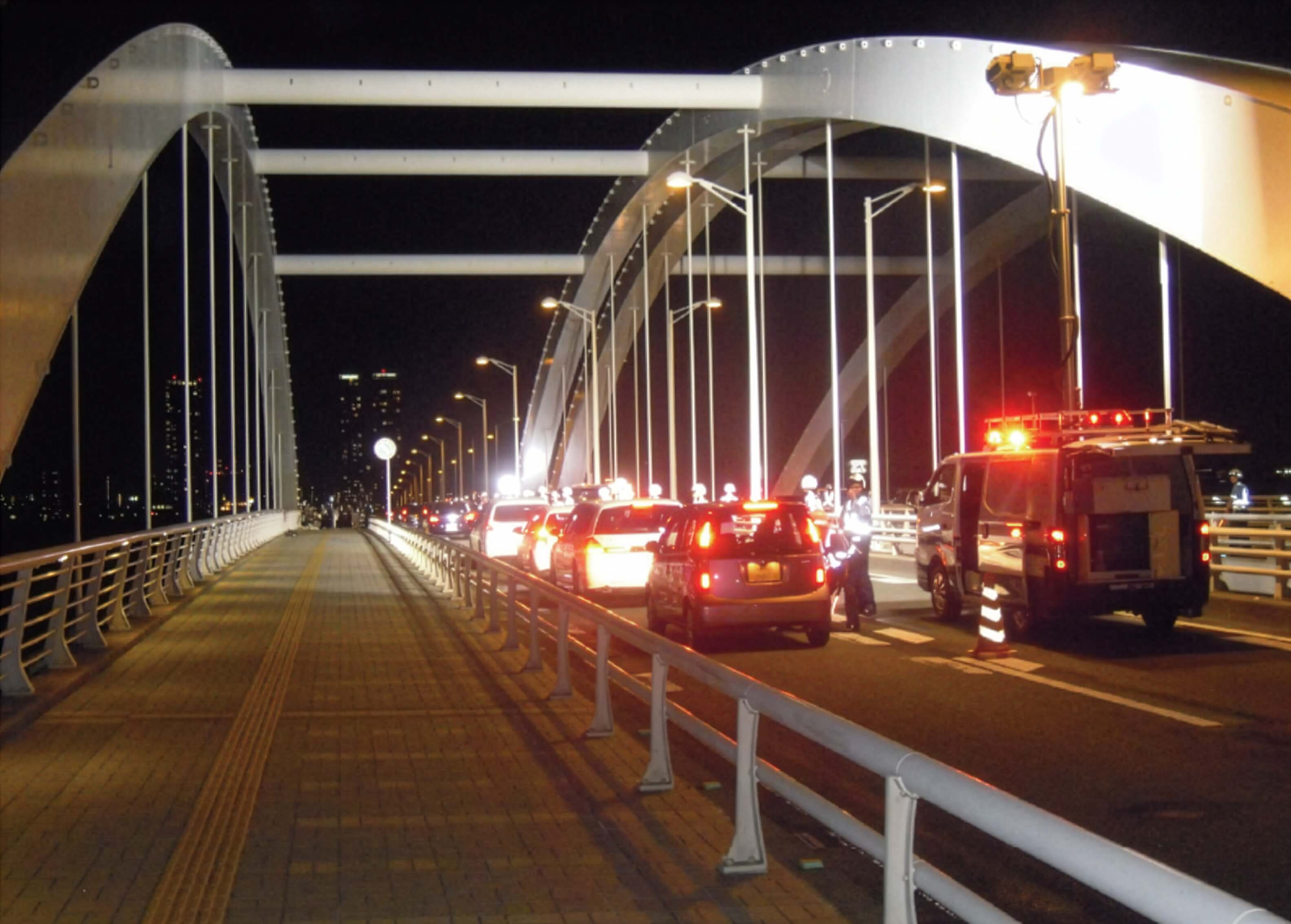 海の中道大橋で行われた飲酒運転の取り締まりの様子